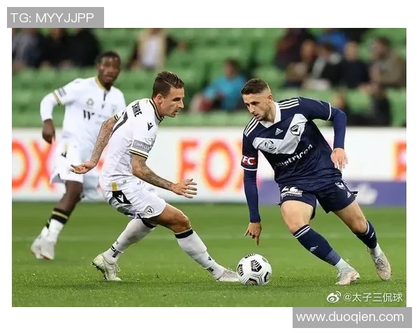 奥林普与摩伦激战正酣谁将赢得这场精彩对决的胜利